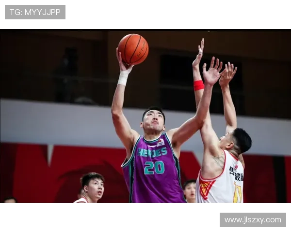 宁波队因球迷投掷烟盒被罚三万 宁波队因球迷投掷烟盒被罚三万